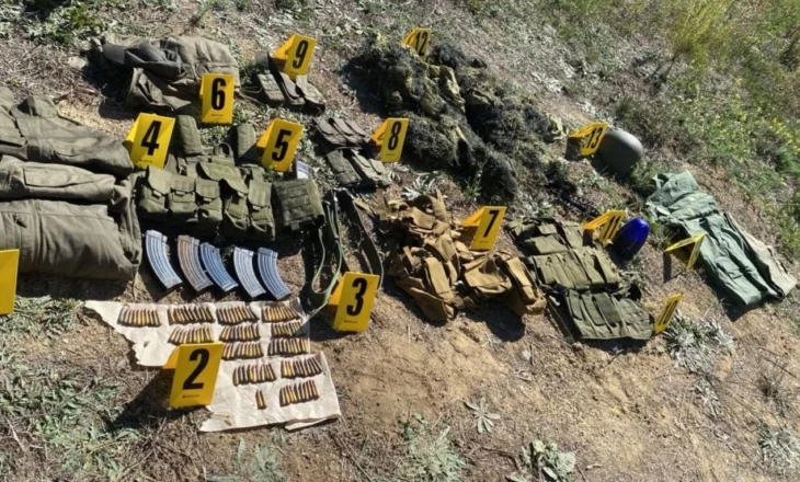 Gjenden armë në veri të Kosovës, dyshohet se i përkasin një të akuzuari për sulmin e Banjskës