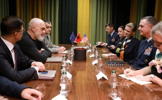 Gjenerali i forcave ajrore amerikane në Tiranë, Ambasada e SHBA zbardh takimet me Ramën dhe Begajn