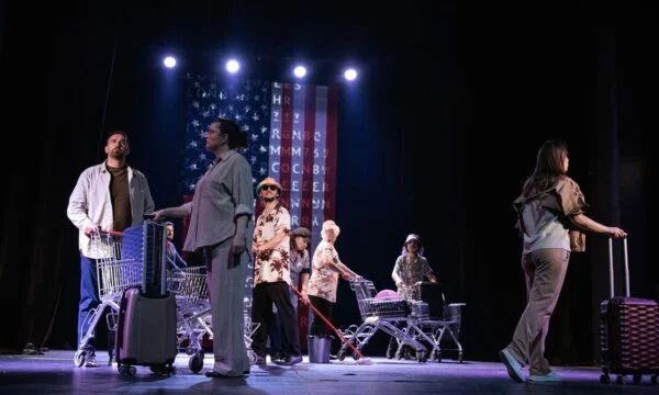 “God Bless America” rikthehet në teatrin e Gjilanit