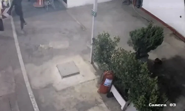 Grabitje në një karburant në Elbasan, autorët e maskuar marrin xhiron ditore