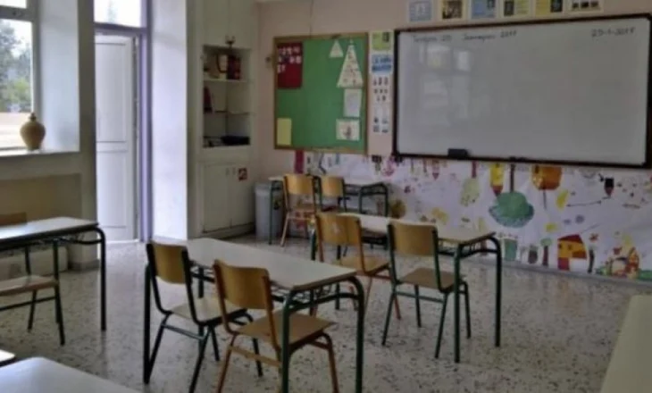 Greqia në krizë të thellë demografike/ Mbyllen mbi 700 shkolla, 150,000 nxënës më pak se në 2019-ën