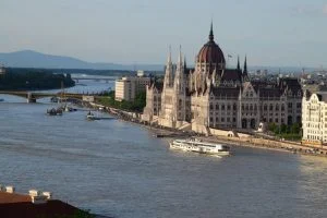Hungaria i tregon muskujt Brukselit!