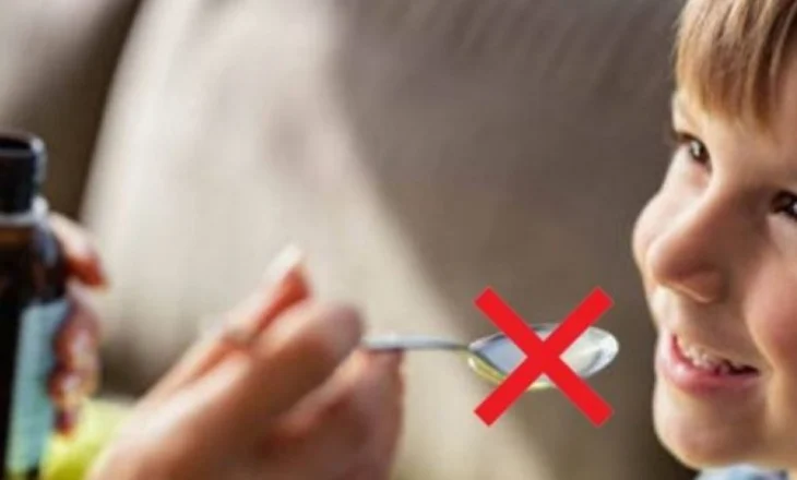 I masni ilaçet e fëmijëve me lugë? Mjekët thonë të ndaloni menjëherë se po u dëmtoni mëlçinë