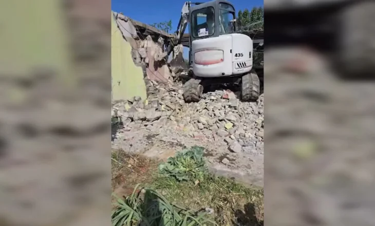 IKMT aksion pranë Aeroportit “Nënë Tereza”, hiqen 155 objekte shërbimi të ndërtuara pa leje