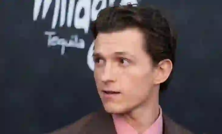 Incident në setin e ‘Spider-Man’: Tom Holland dërgohet në spital