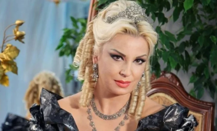 Incident në Teatrin Kombëtar të Operës dhe Baletit, sopranoja Eva Golemi dërgohet në spital pas rrëzimit në skenë