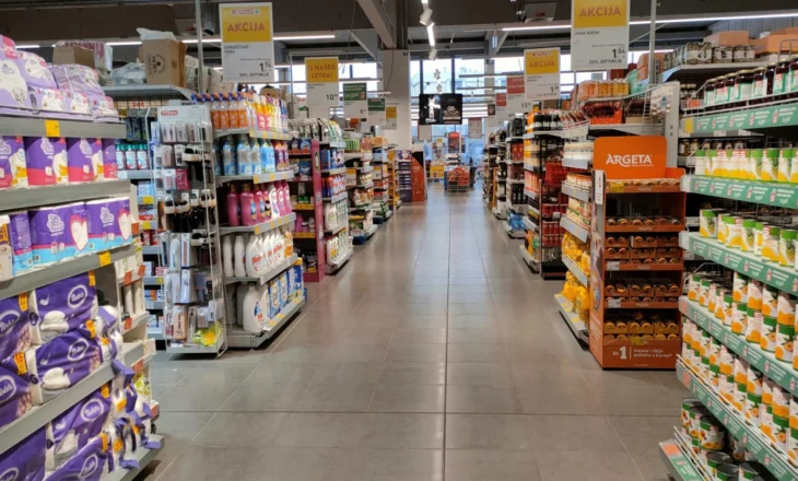 Inflacioni në Serbi, i nxitur nga çmimet e frutave dhe energjisë