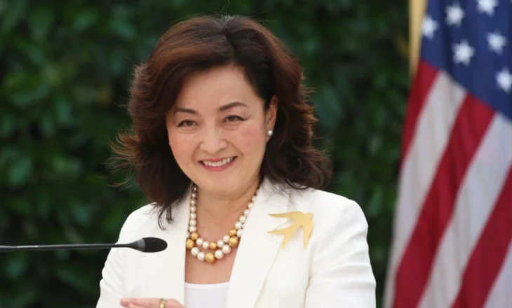 Ish-ambasadorja e SHBA në Shqipëri, Yuri Kim largohet nga diplomacia amerikane: Jam krenare që kam shërbyer për 29 vite