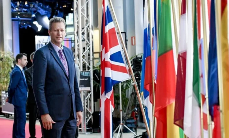 Ish-deputeti i Partisë Brexit pranon se ka pranuar ryshfet për të bërë mashtrime për Rusinë