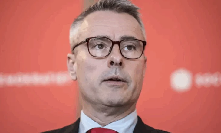 Ish-ministri në Danimarkë dënohet me burg/ Posedonte materiale pornografike me fëmijë