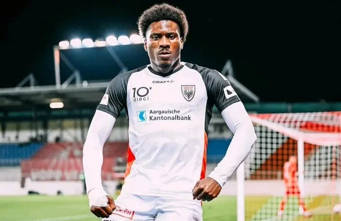 Ishi i Tiranës/ Ernest zyrtarizohet te USM Alger