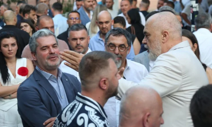 Jep dorëheqjen kryebashkiaku i Ramës në Vlorë