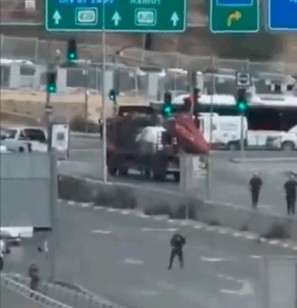 Jerusalem, sulm me armë zjarri në stacionin e autobusëve/ 4 të vdekur dhe 11 të plagosur