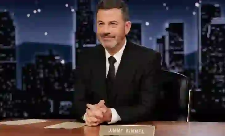 Jimmy Kimmel rikthehet në ekran pas pezullimit: Nuk ishte qëllimi im të ofendoja askënd