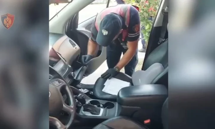 Kapet me kokainë dhe kanabis në automjet, pranga 41-vjeçarit në Vlorë