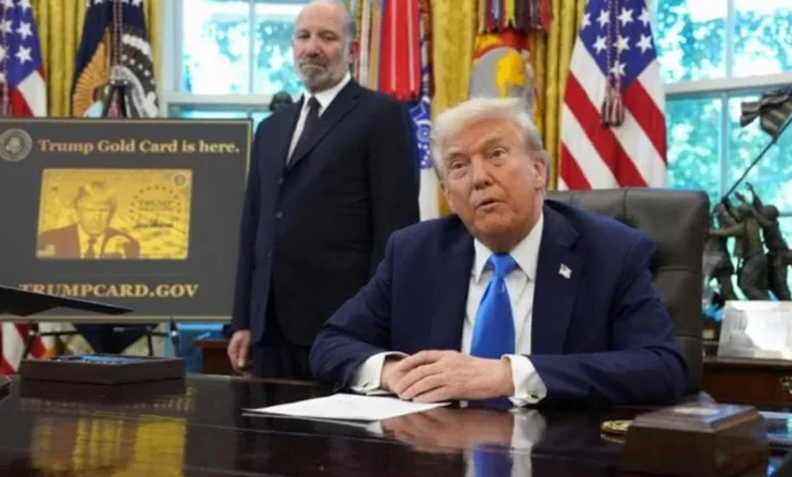 Kartë e artë me vlerë një milion dollarë, Trump prezanton pasaportën e re për të hyrë në SHBA