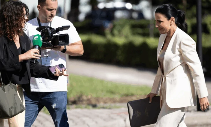 Katër foto nga parlamenti i djeshëm