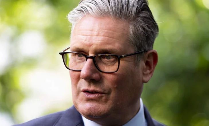 Keir Starmer do të “zbrazë” hotelet që strehojnë emigrantët! Çfarë do të ndodhë me azilkërkuesit?