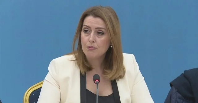 “Kemi kandidaten”, këshilltarja bashkiake “zbulon” me kë do e sfidojë Lëvizja Bashkë Manastirliun