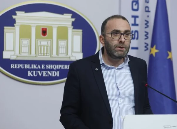 “Kërkesat tona për mocion me debat u refuzuan”, Bardhi tregon paraskenat nga Konferenca e Kryetarëve
