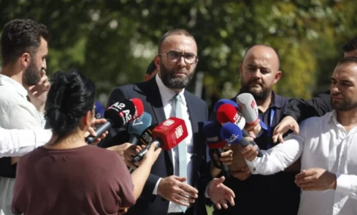 ‘Kërkojmë përsëritjen e seancës’, Bardhi: Ai ishte një skenar i përgatitur nga Rama dhe kukulla e tij Peleshi