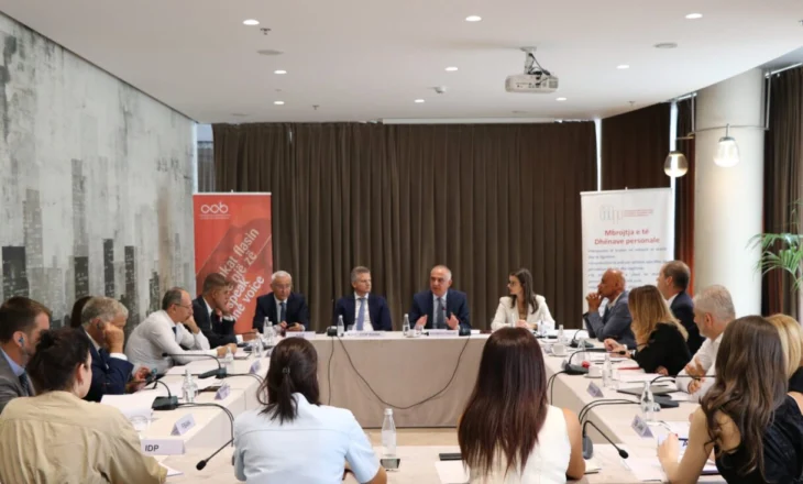 Komisioneri Dervishi: Ligji i ri për mbrojtjen e të dhënave, sfidë e mundësi për sektorin bankar