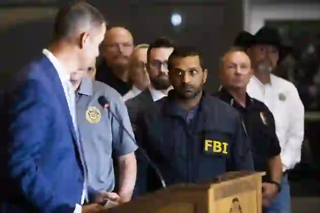 Kongresmenët kërkuan seancë dëgjimore për hetimet e FBI për vrasjen e Kirk, Trump mbron Patel