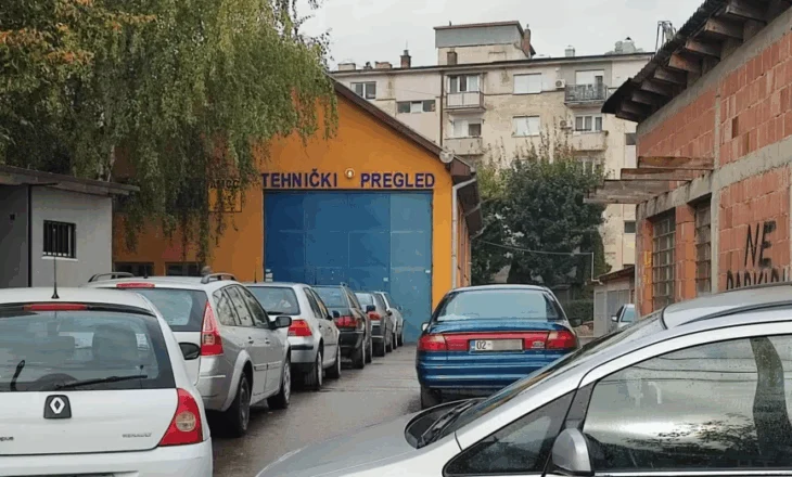 Kosova s’do të lejojë nga nëntori përdorimin e automjeteve me targa të huaja përmes autorizimit
