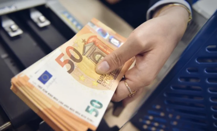 Kreditimi mer hov në gusht/ BSH: Bankat aprovuan 40.7 miliardë lekë hua