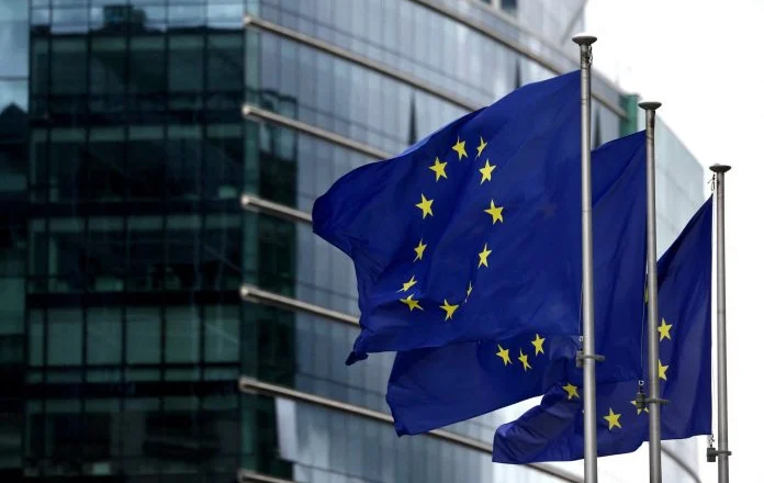 Kriza përmbyset në Bruksel/ BE paralajmëron pasojat e vendimit të Kosovës ndaj zyrave serbe”