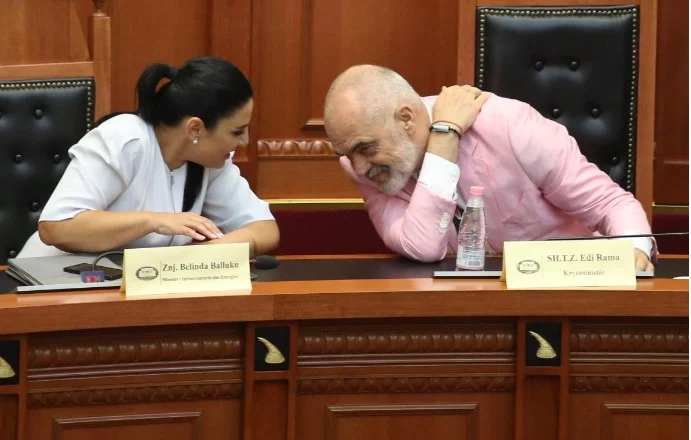“Kujtoni se Balluku është zv.kryeministrja më e mirë?!”/ Reagon ashpër analisti: Kriteri, ‘kush është më i binduri’