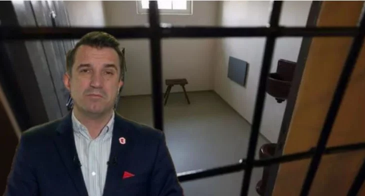 “Kur të flas unë, ti bëhesh lajmi i fundit”, Çollaku zbulon mesazhet e Veliajt nga burgu: Rama dhe Erioni flenë..