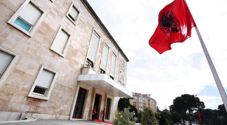 Lëvizje ‘surprizë’ në qeverinë ‘Rama 4’/ Kryeministri emëron 3 zv.ministre të reja, ish-deputetja e Metës…