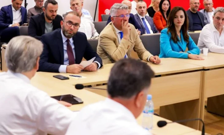 Lind një opozitë e re? Berisha i jep Gazment Bardhit “çelësat” e PD në Kuvend, ja posti që merr Këlliçi