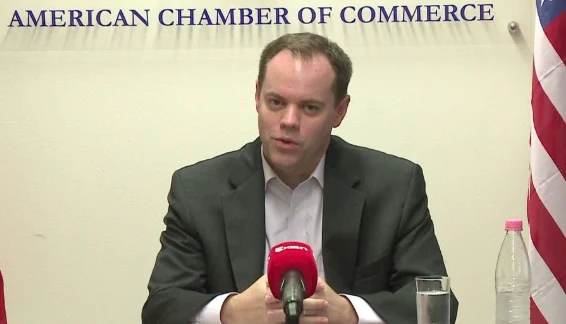Mark Crawford: Oligarkë shqiptarë kanë paguar shuma të mëdha në dollarë ish-kreut të FBI