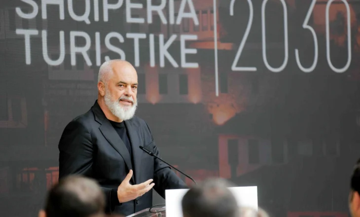 “Mbi 9 milionë vizitorë, 500 mijë më shumë se vjet”, Rama: Prioritet cilësia, jo më numrat! Trajtimi i mbetjeve problem i madh