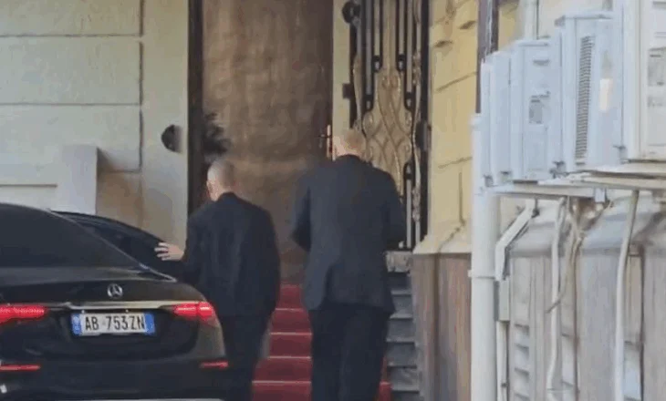 Mbledhja e grupit të PS, kush janë deputetët që do të drejtojnë komisionet