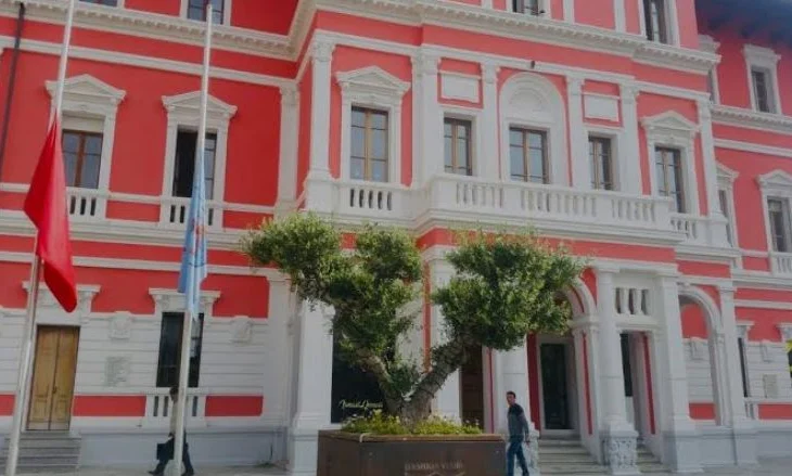 Mblidhet këshilli bashkiak i Vlorës, 3 emra në garë për kryebashkiak të përkohshëm