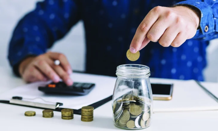Më shumë se 48 mijë shqiptarë kontribuojnë për pension privat