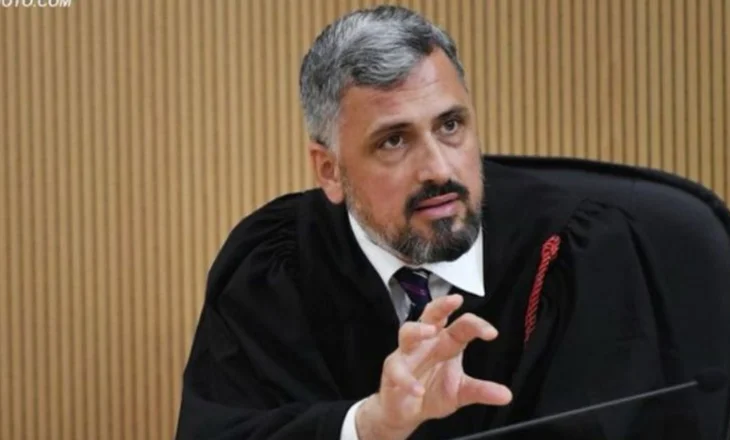 Merr mandatin e Holta Zaçajt, Asim Vokshi zgjidhet anëtar i Gjykatës Kushtetuese