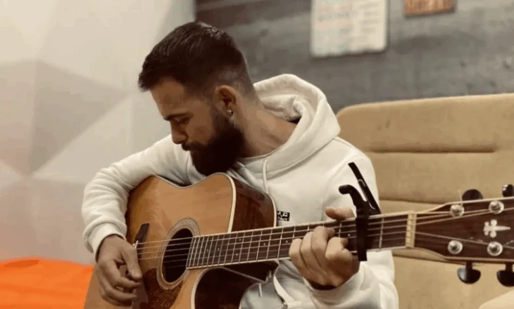 Mes pikturës dhe kompozimit, Petro Gojani është një artist ndryshe