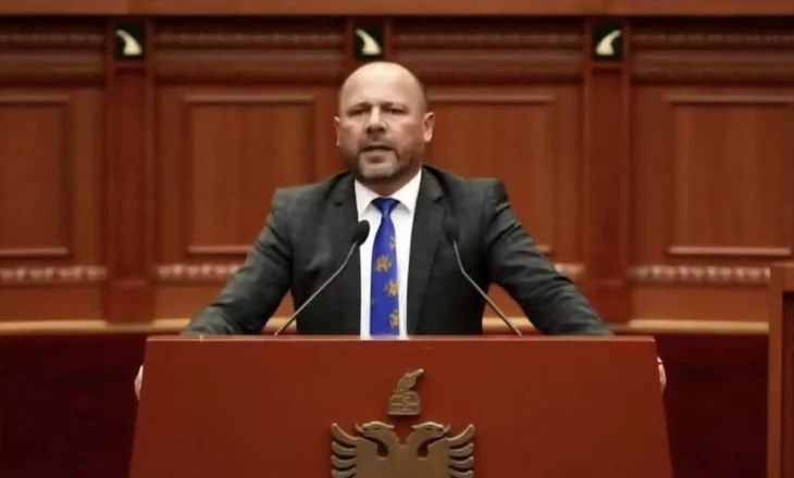 “Mesazh i errët politik”/ Eksplozivi në banesë, reagon Xhelal Mziu: Tritoli i mafies politike s’ma mbyll gojën, përkundrazi…