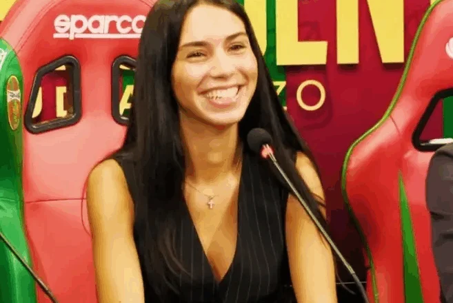 Miliarderi italian blen klubin e futbollit, emëron vajzën e tij 23-vjeçare si presidente