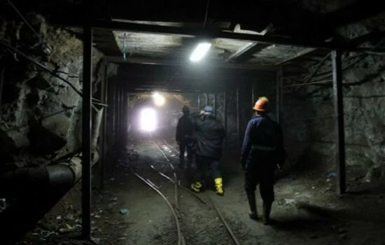 Minatori humbi jetën dje në Bulqizë, arrestohen 2 punonjës të stafit teknik, e pëson edhe drejtuesi