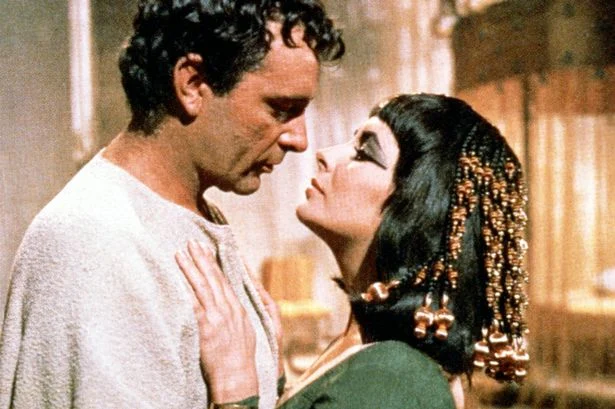 “Misteri”: Çfarë ishte “puthja e vdekjes”…