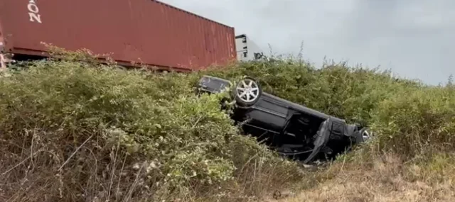 Mjeti del nga rruga, 1 viktimë dhe 3 të plagosur në Lushnjë