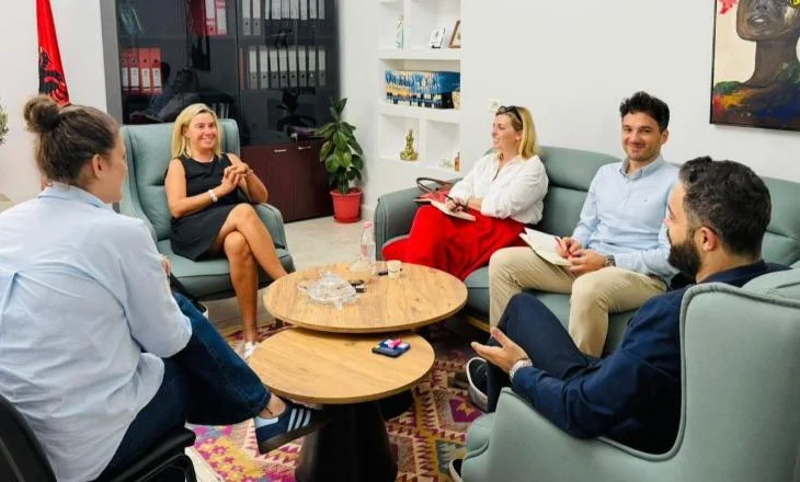Mogherini takim kyç me Rezidencën Studentore Nr.1 për partneritete akademike