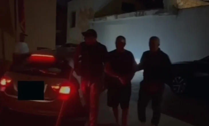 Mori para për të nxjerr të burgosurin nga qelia,arrestohet polici i burgjeve