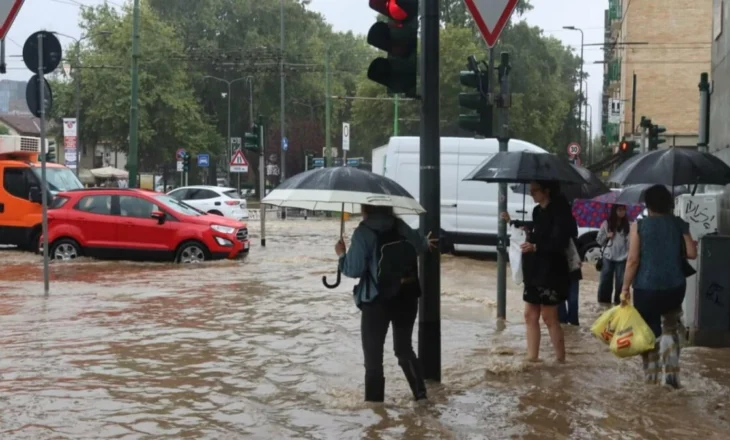 Moti i keq godet Italinë, Milano dhe Como përmbyten brenda natës