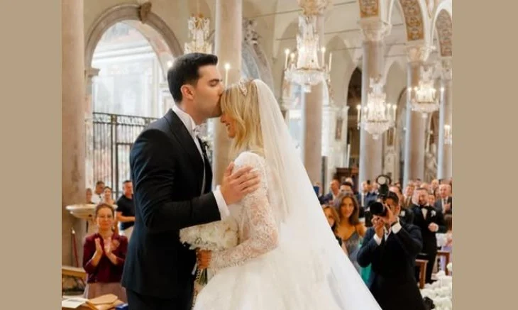 Mungoi gjatë betimit në kuvend/ Jozefina Topalli publikon foto nga dasma luksoze e të birit: Si nënë, moment i paharrueshëm